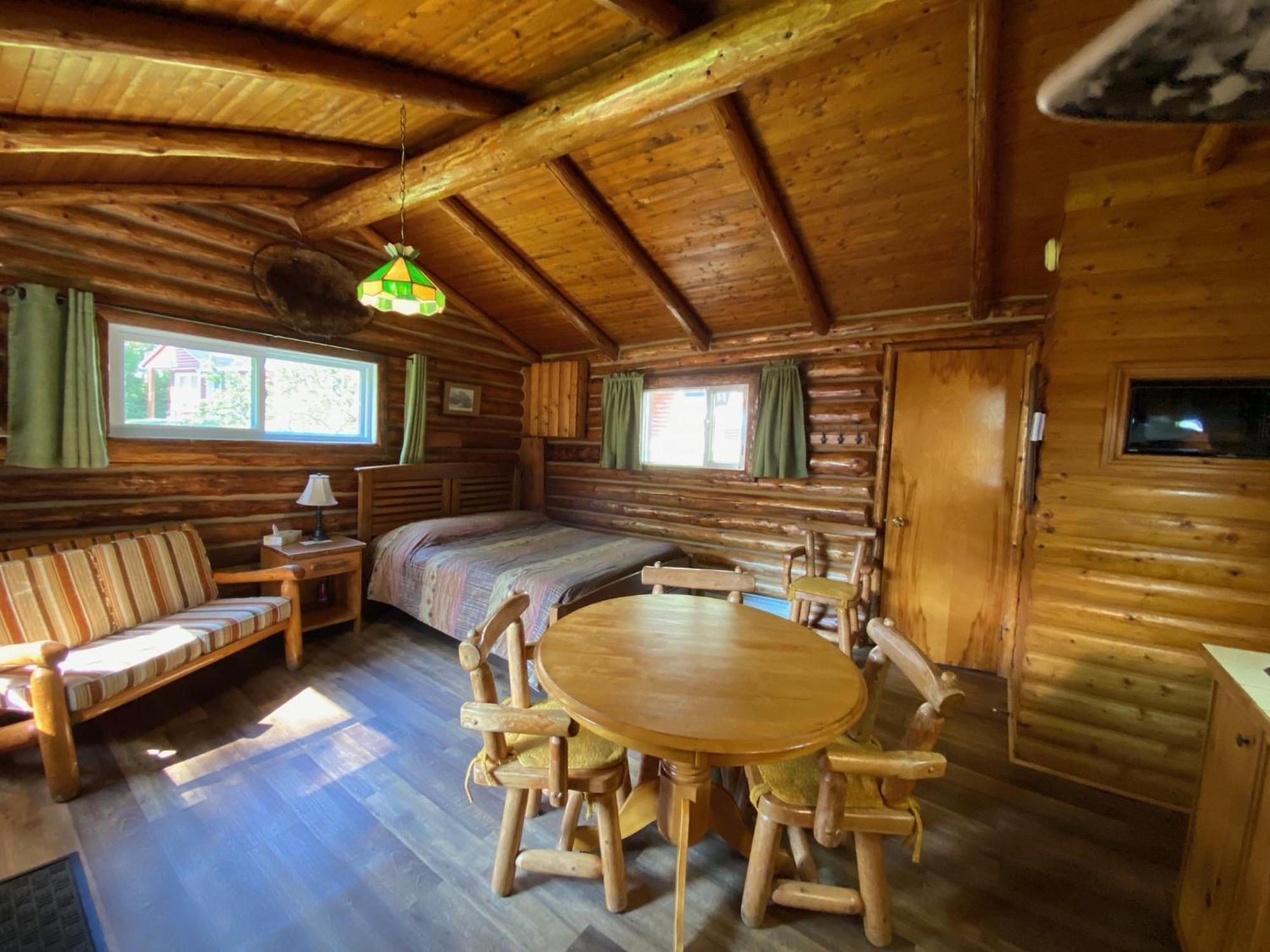 Kan-A-Mouche Pourvoirie Auberge Et Chalets Saint-Michel des Saints Ruang foto